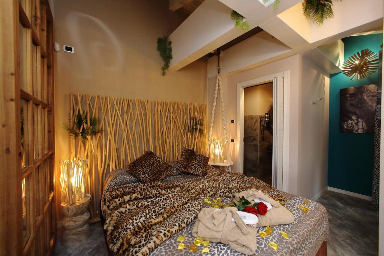 B&B Bellavista Exclusive In Zona Centrale Con Piscina Riscaldata E Jacuzzi Vista Lago Desenzano del Garda Eksteriør bilde