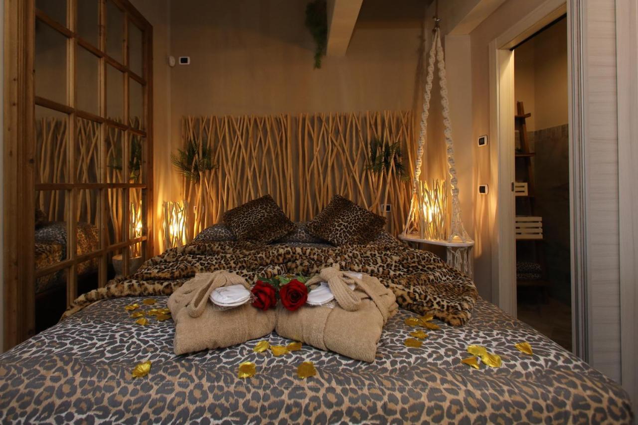 B&B Bellavista Exclusive In Zona Centrale Con Piscina Riscaldata E Jacuzzi Vista Lago Desenzano del Garda Eksteriør bilde