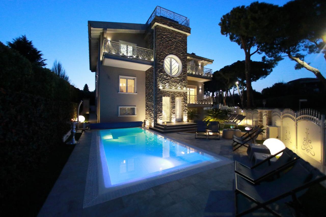 B&B Bellavista Exclusive In Zona Centrale Con Piscina Riscaldata E Jacuzzi Vista Lago Desenzano del Garda Eksteriør bilde